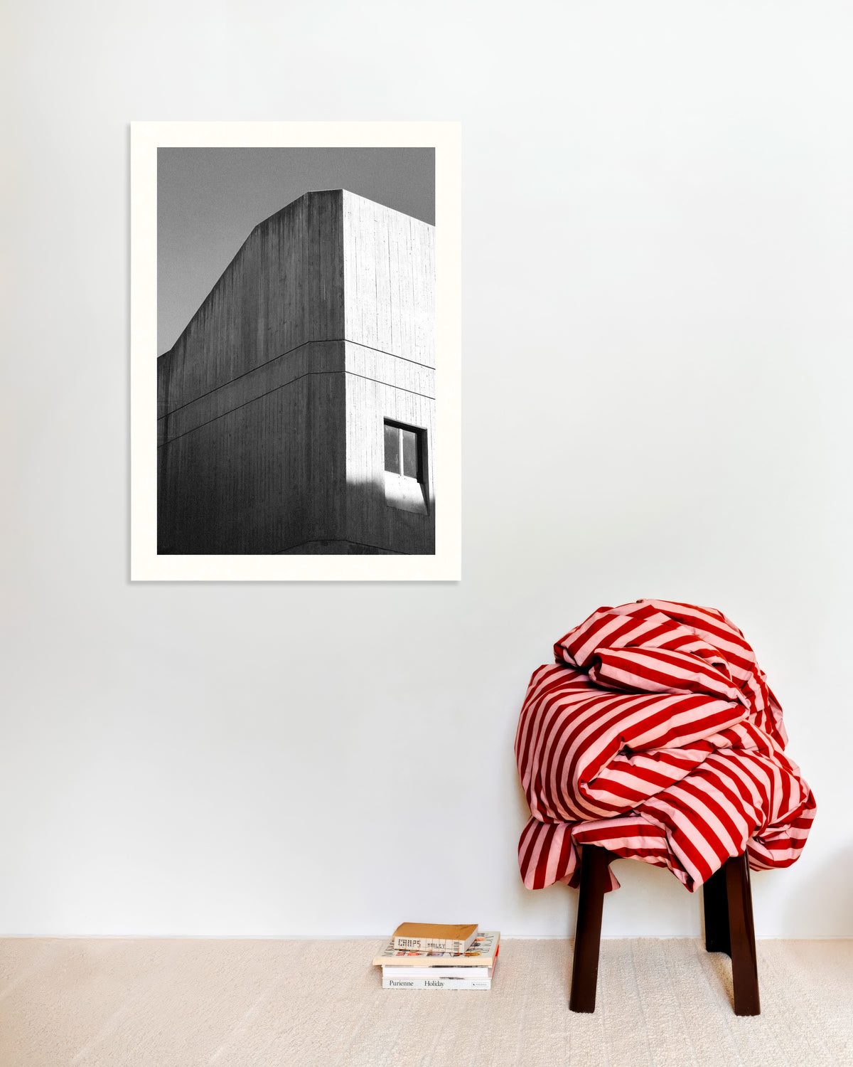 Affiche « Angle en béton à empreinte de planches »