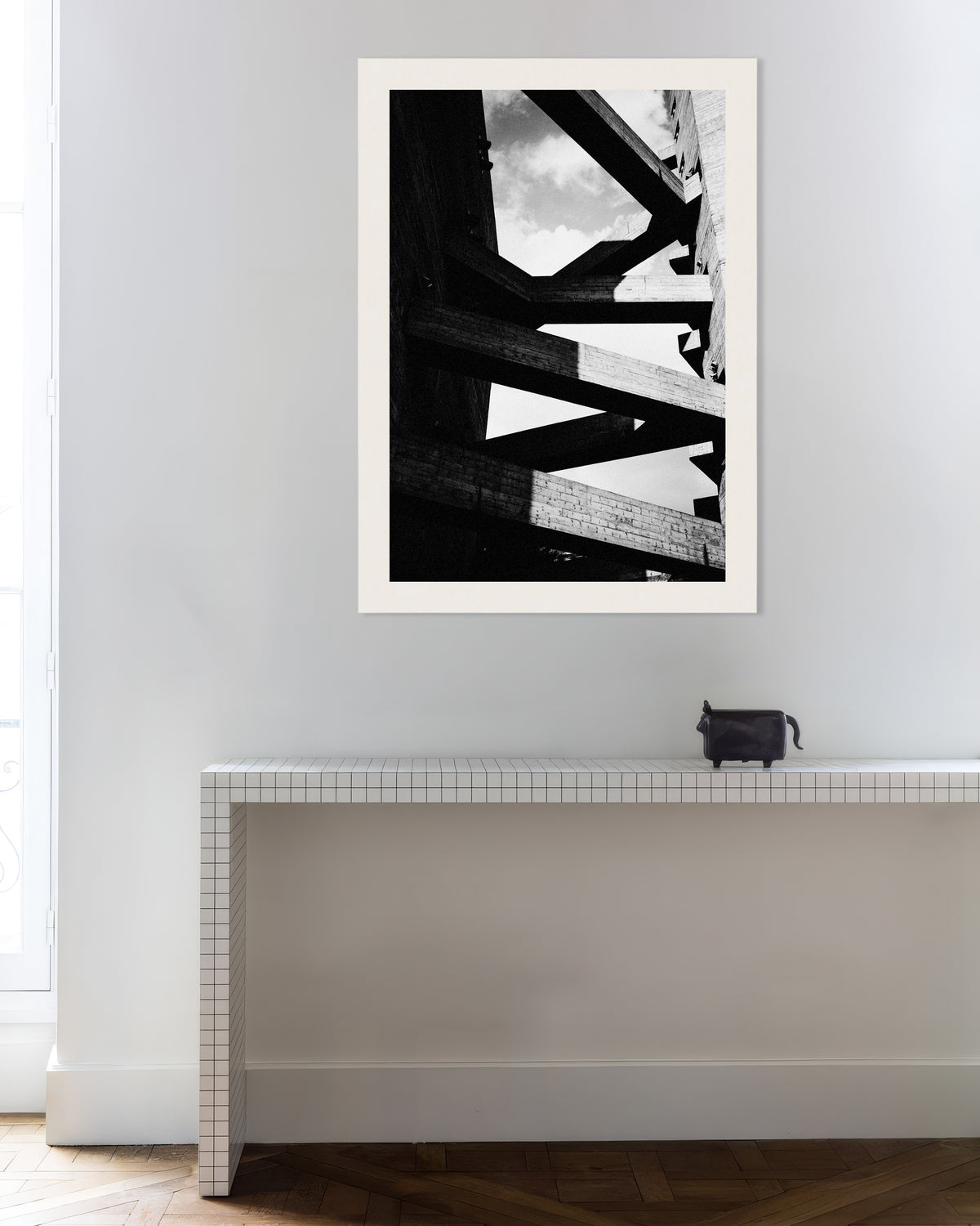 Affiche « Poutres de béton sur fond de ciel »
