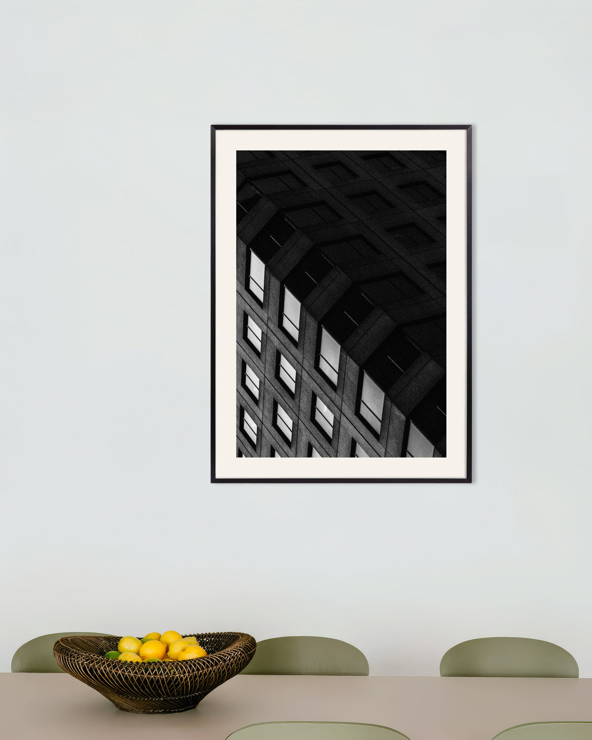 Affiche « Grille de béton de nuit », avec un cadre en métal