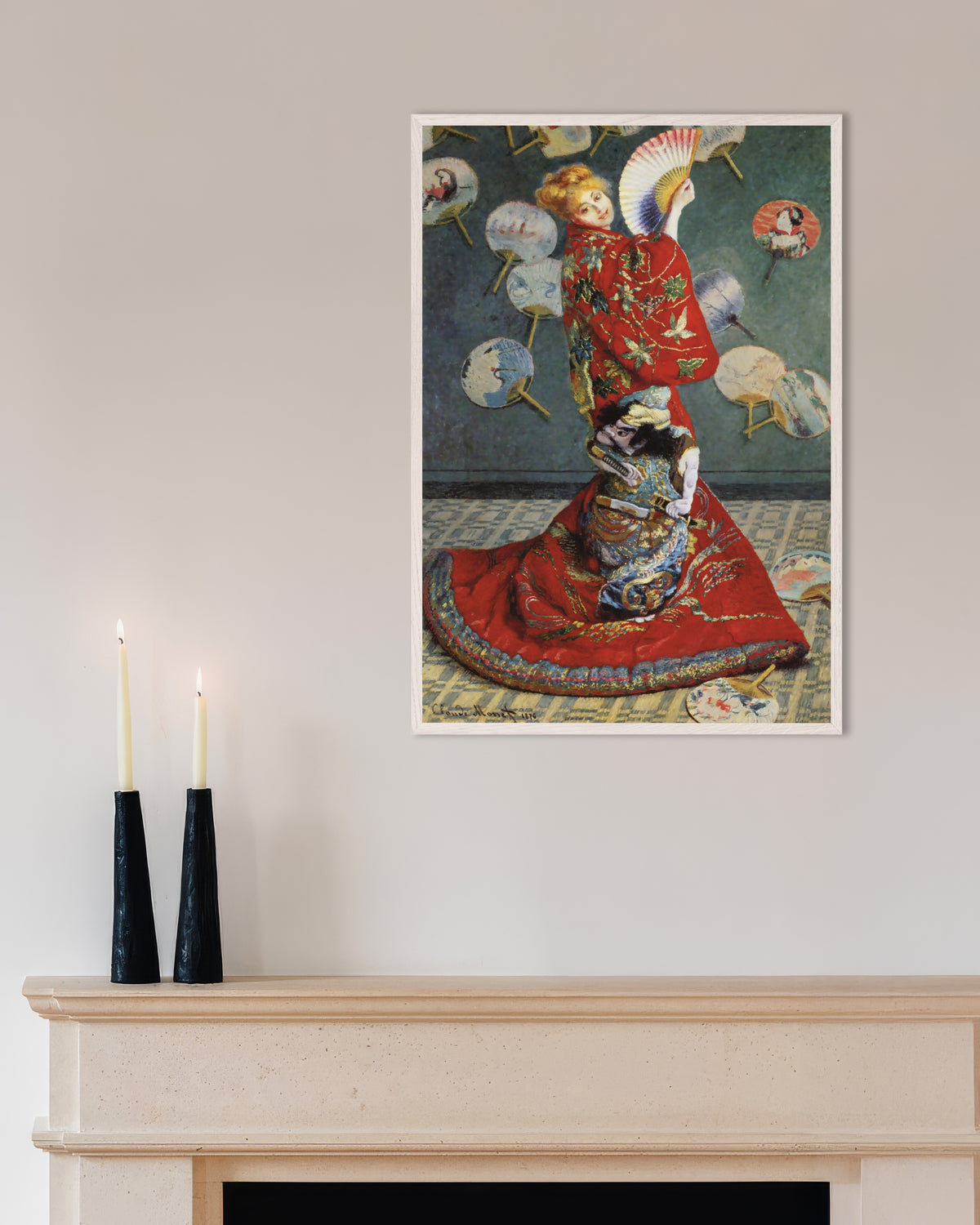 Affiche La Japonaise, Camille Monet en costume japonais (1876) de Claude Monet, avec un cadre en bois blanc