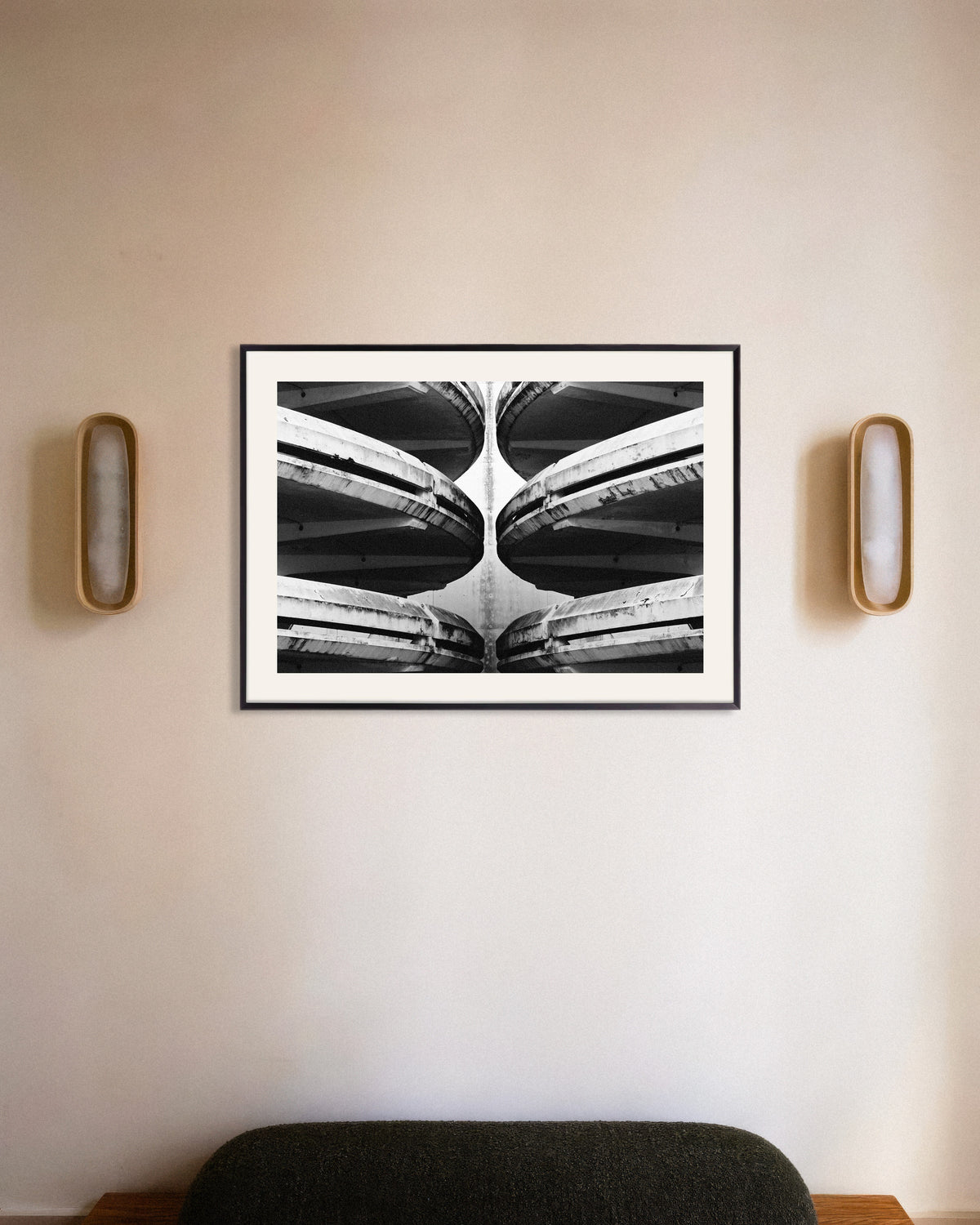 Affiche « Rampes de parking en miroir », avec un cadre en métal