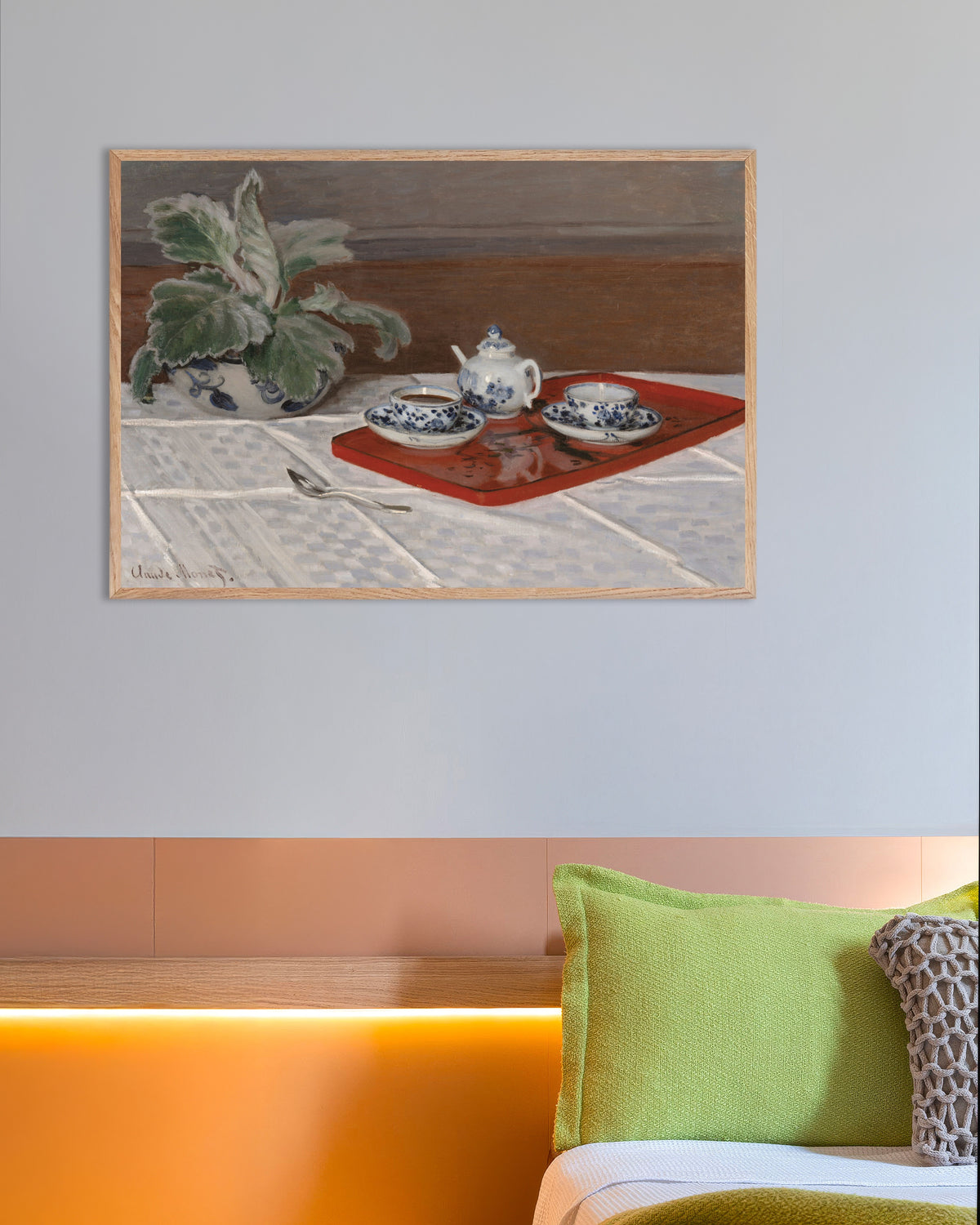 Affiche Le Service à thé (1872) de Claude Monet, avec un cadre en bois naturel