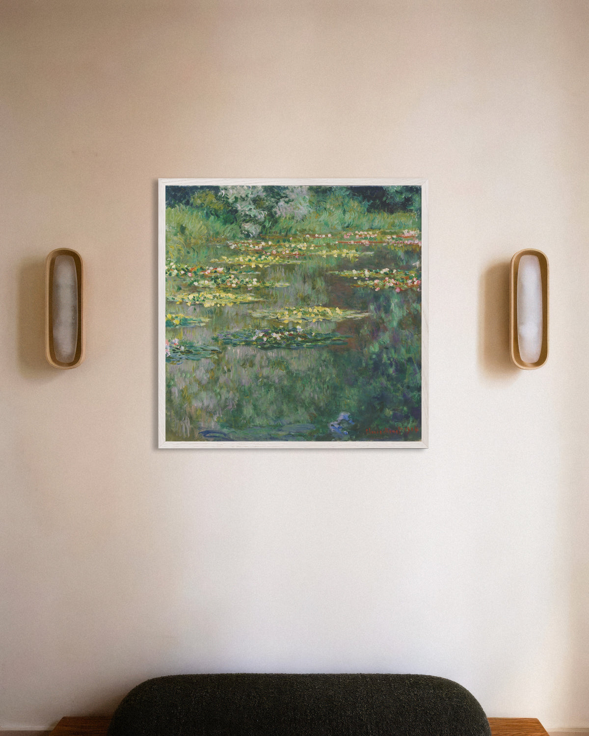 Affiche Le Bassin aux nymphéas (1904) de Claude Monet, avec un cadre en bois blanc