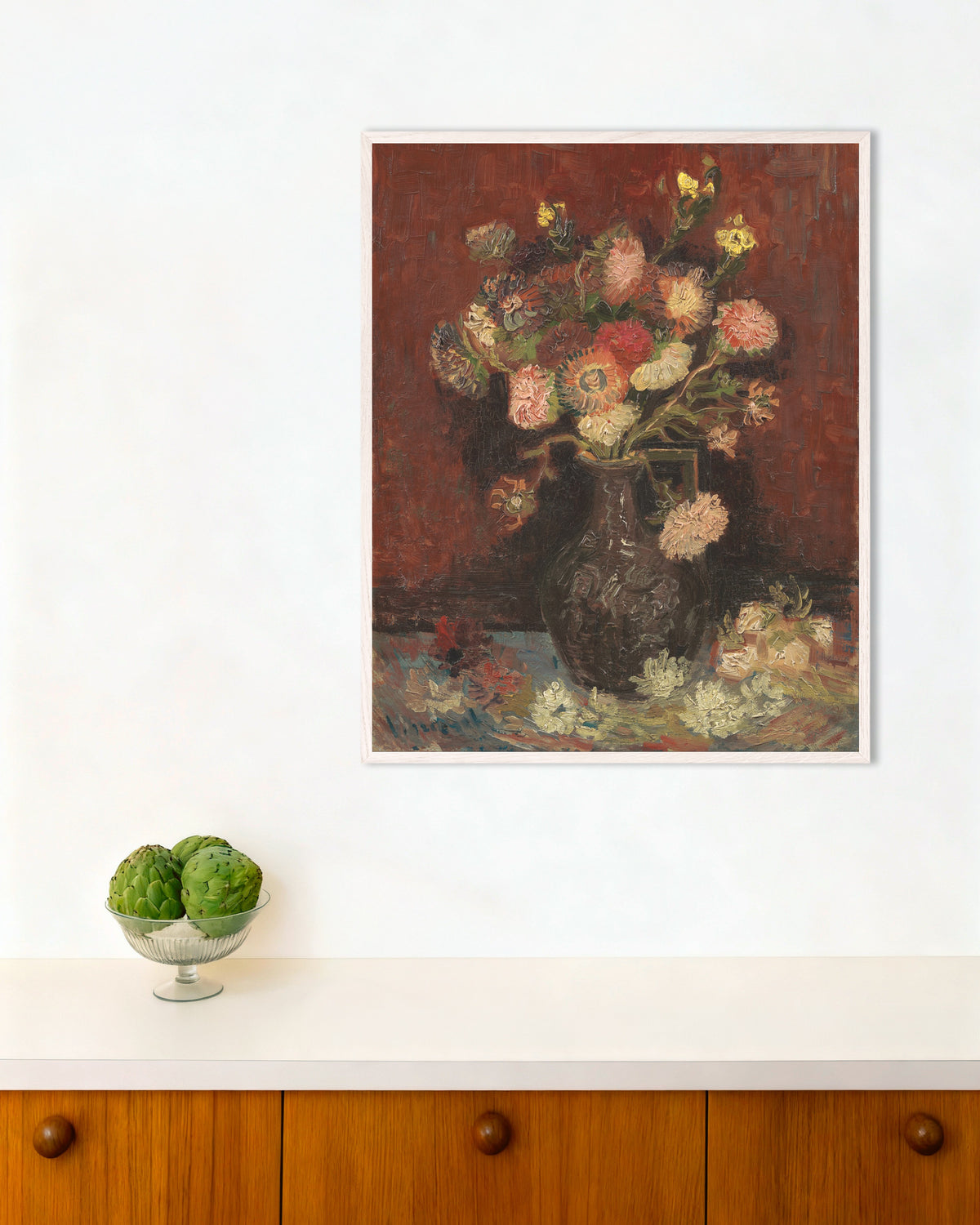 Poster de Vase avec asters de Chine et glaïeuls (1886), de Vincent van Gogh, avec un cadre en bois blanc