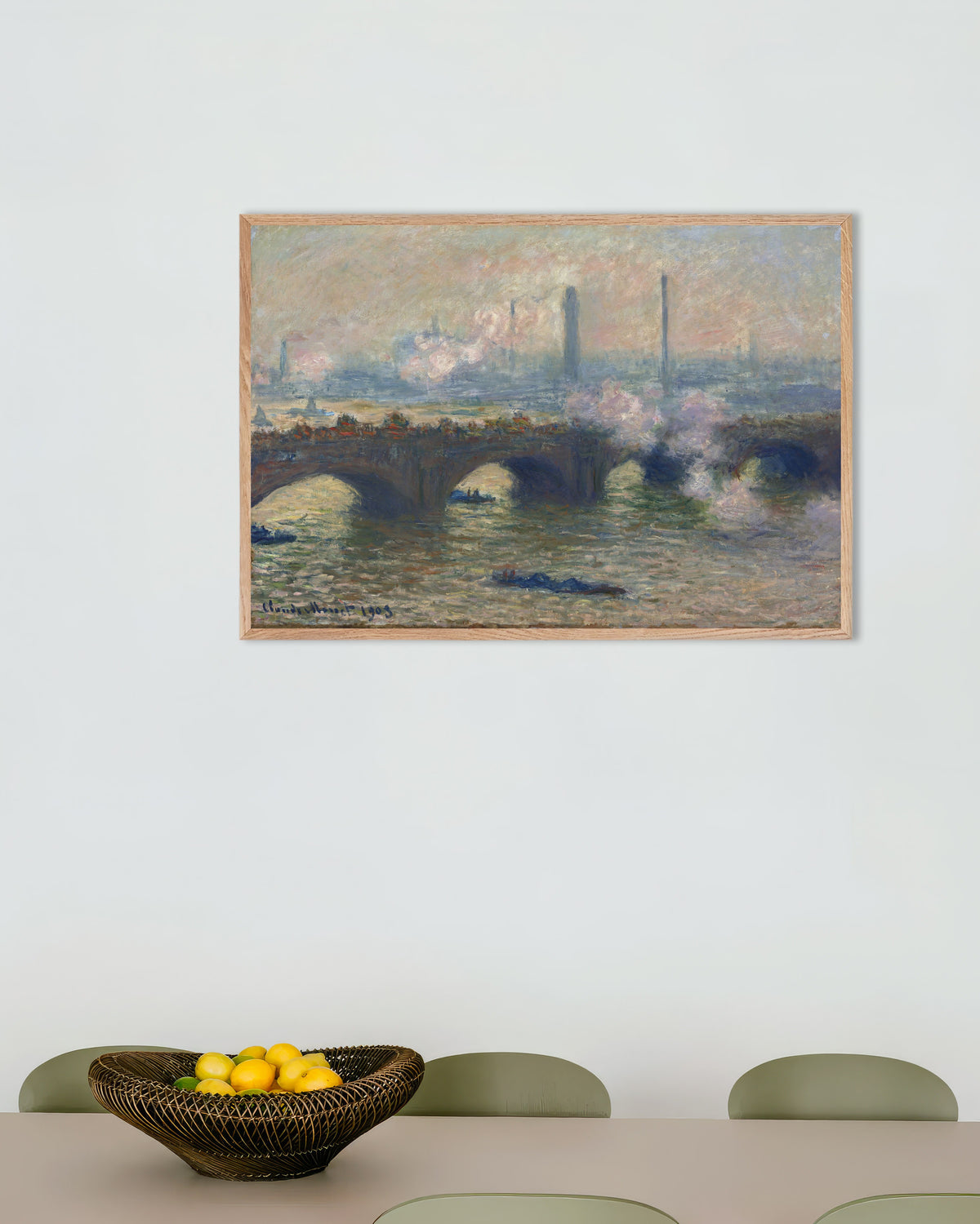 Affiche Waterloo Bridge, temps gris (1903) de Claude Monet, avec un cadre en bois naturel