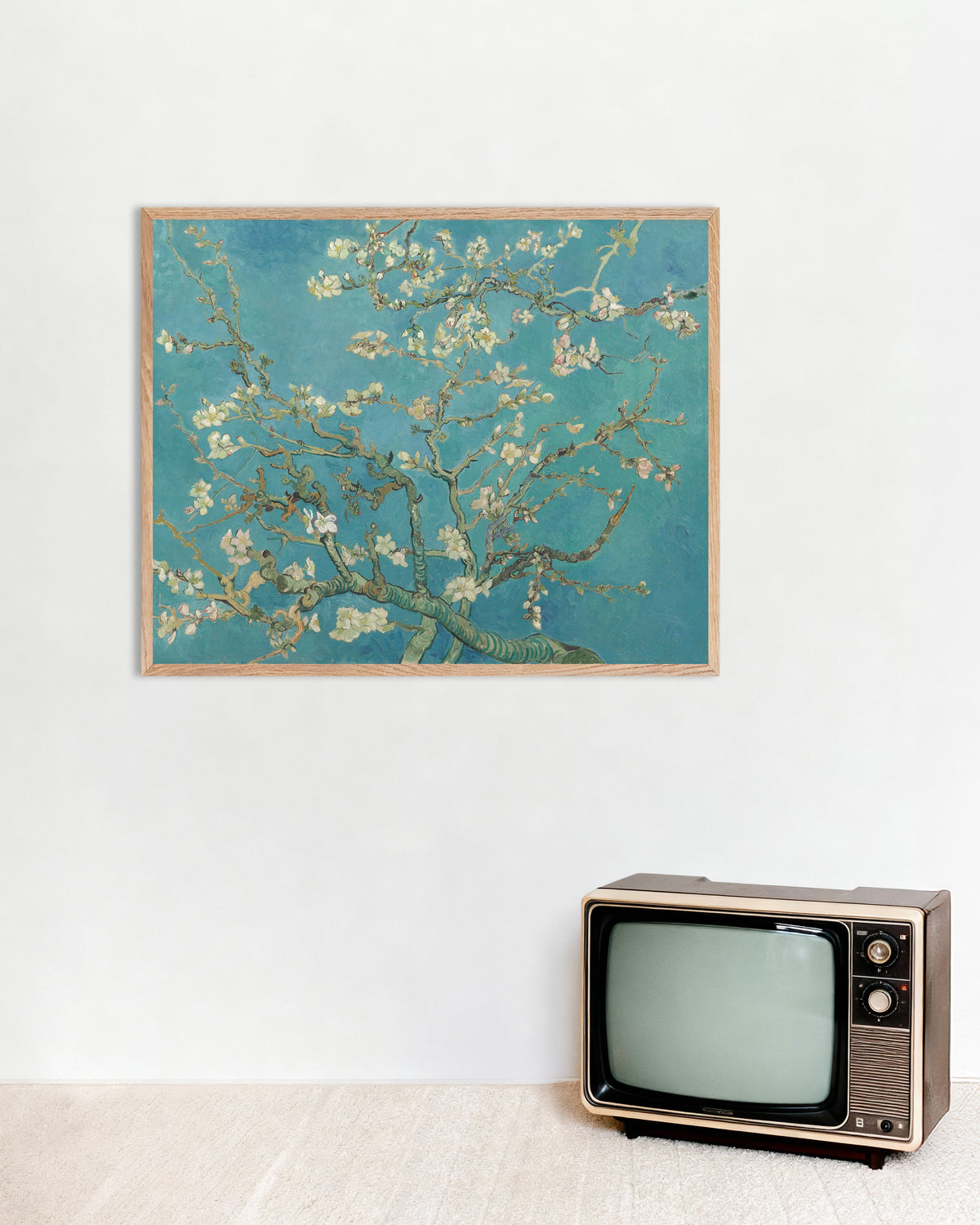 Poster de Fleurs d’amandier (1890) de Vincent van Gogh, avec un cadre en bois naturel