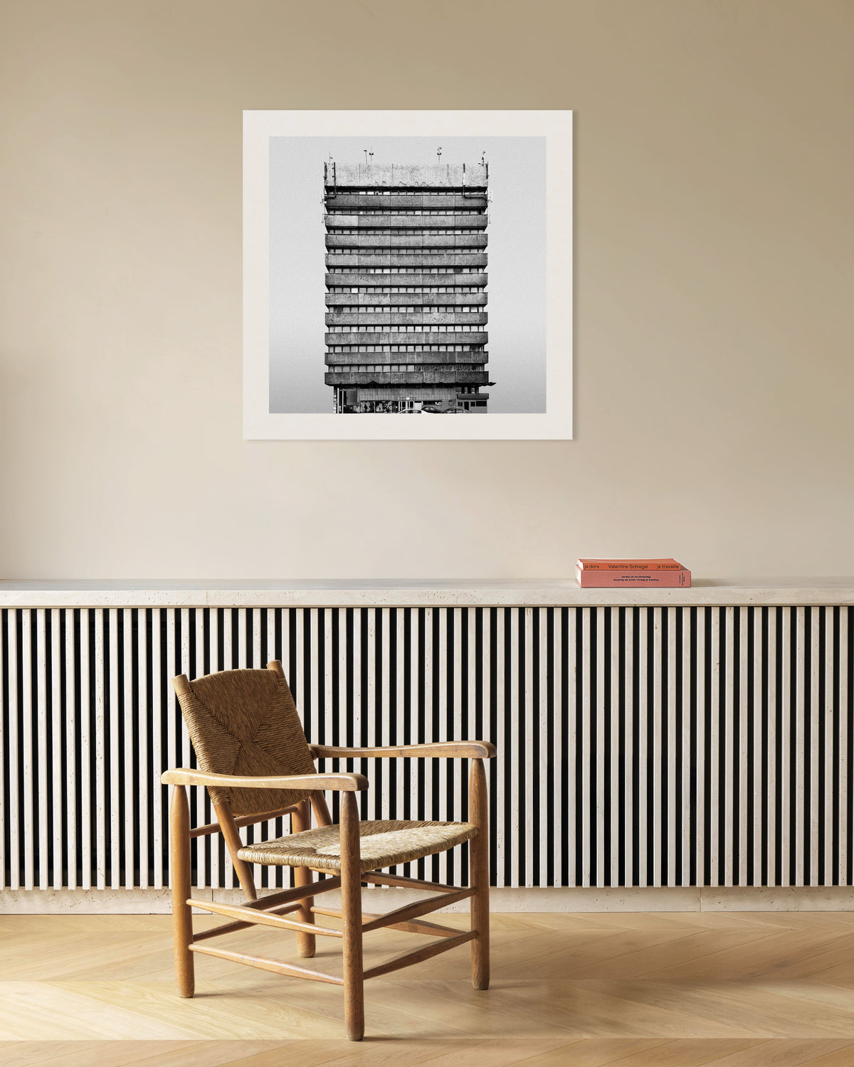 Affiche « Tour de bureaux à bandes »