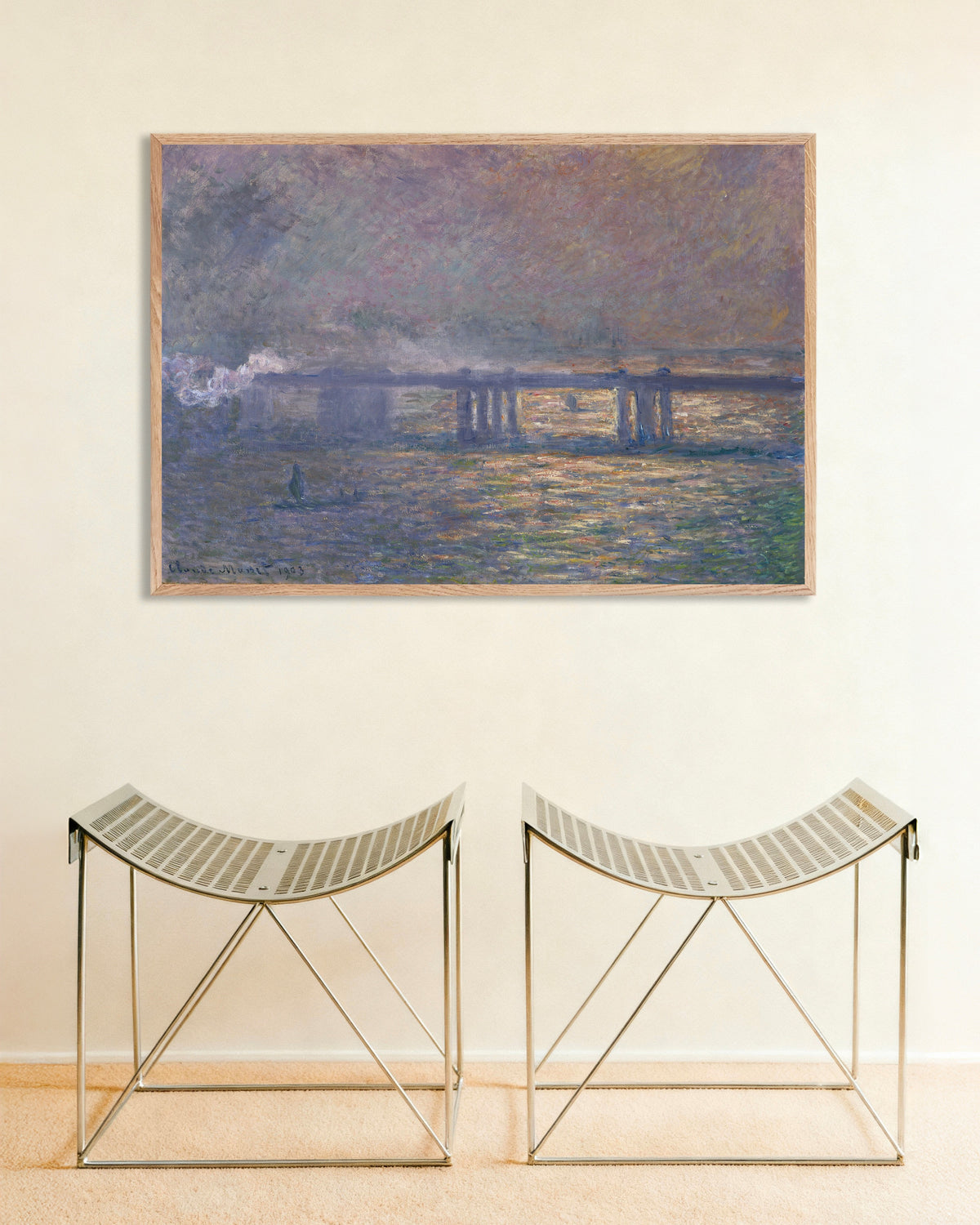 Affiche Charing Cross Bridge (1903) de Claude Monet, avec un cadre en bois naturel