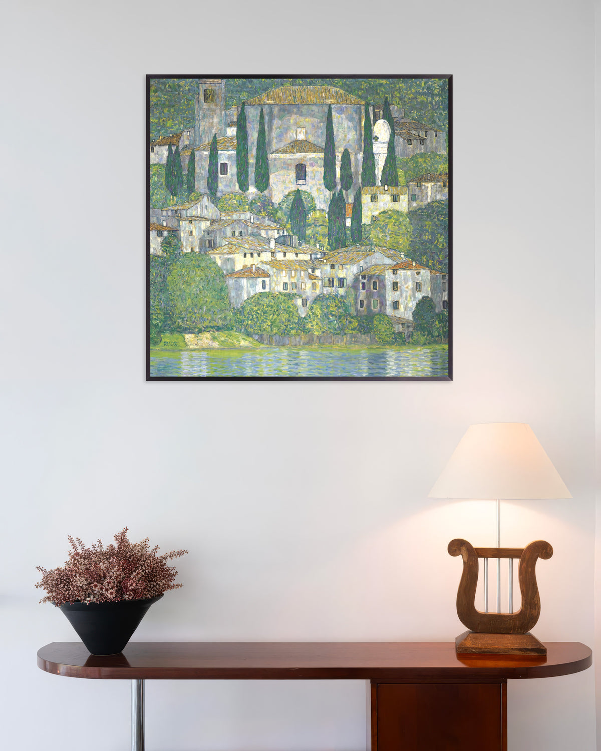 Affiche Église à Cassone (Paysage aux cyprès) (1913) de Gustav Klimt, avec un cadre en métal