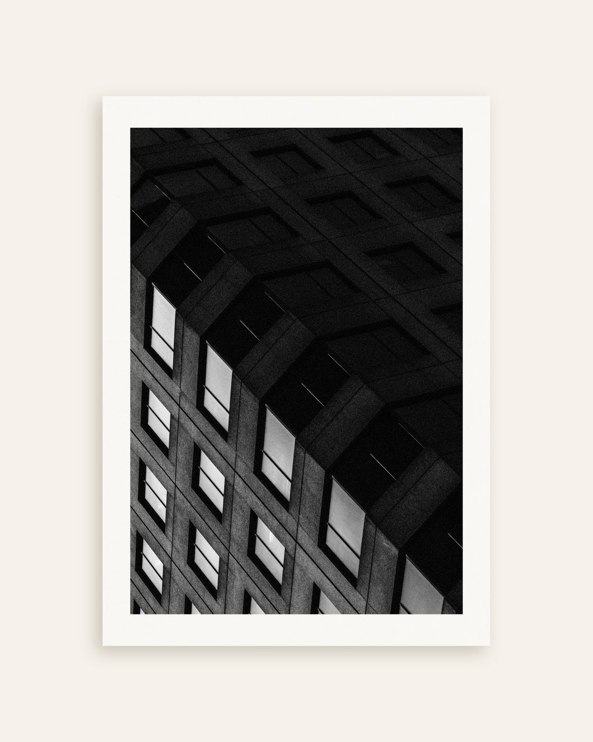 Affiche « Grille de béton de nuit », vignette