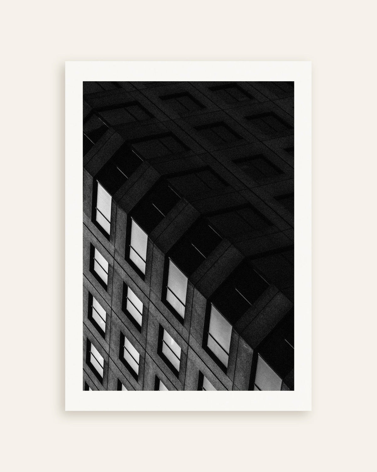 Affiche « Grille de béton de nuit », vignette