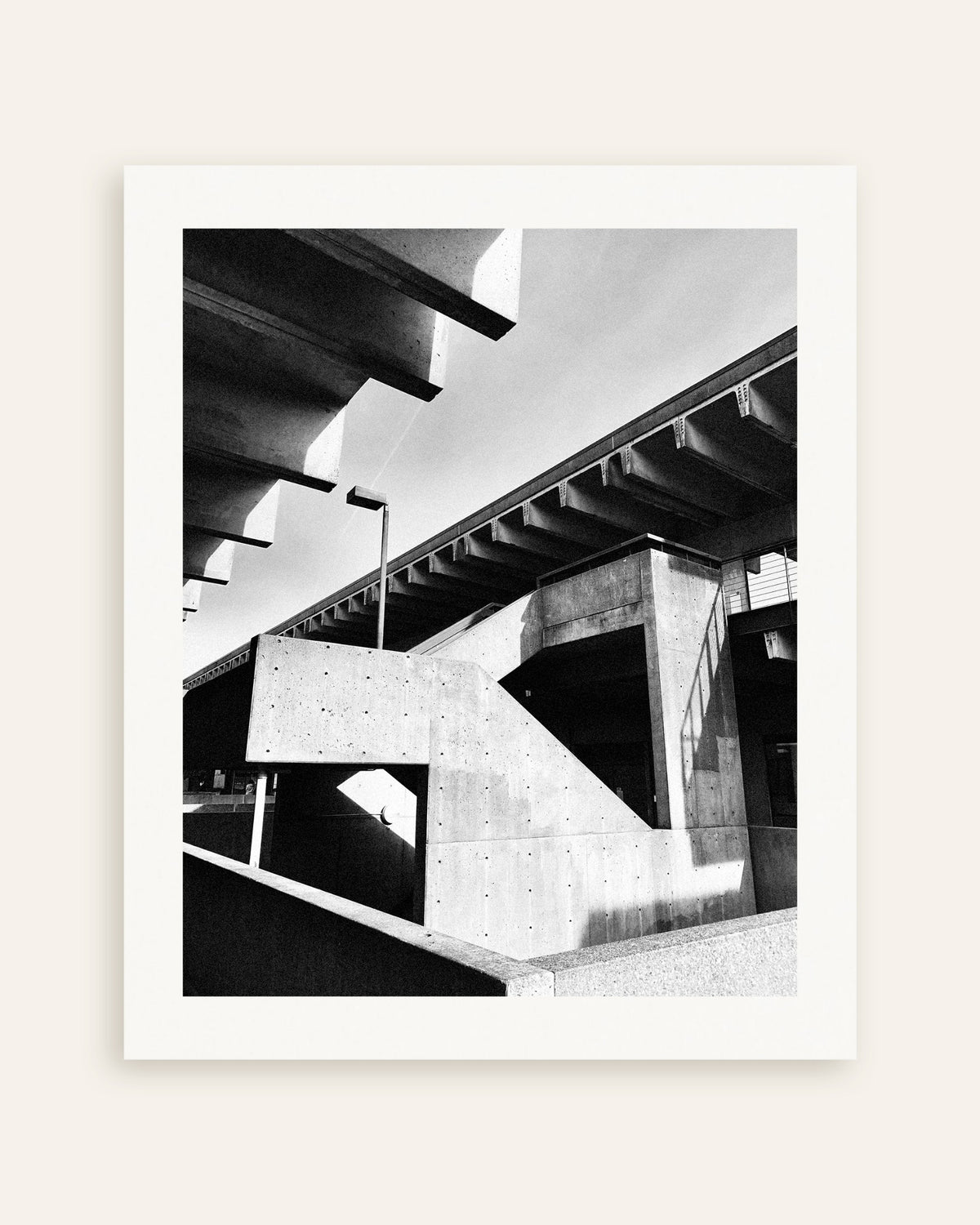 Affiche « Escalier en béton au soleil », vignette