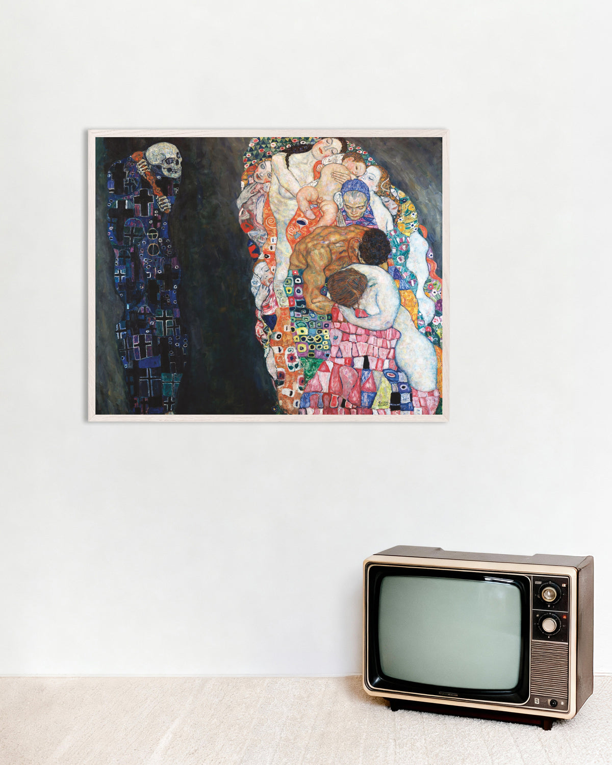 Poster de La Vie et la Mort (1910–1915) de Gustav Klimt, avec cadre en bois blanc