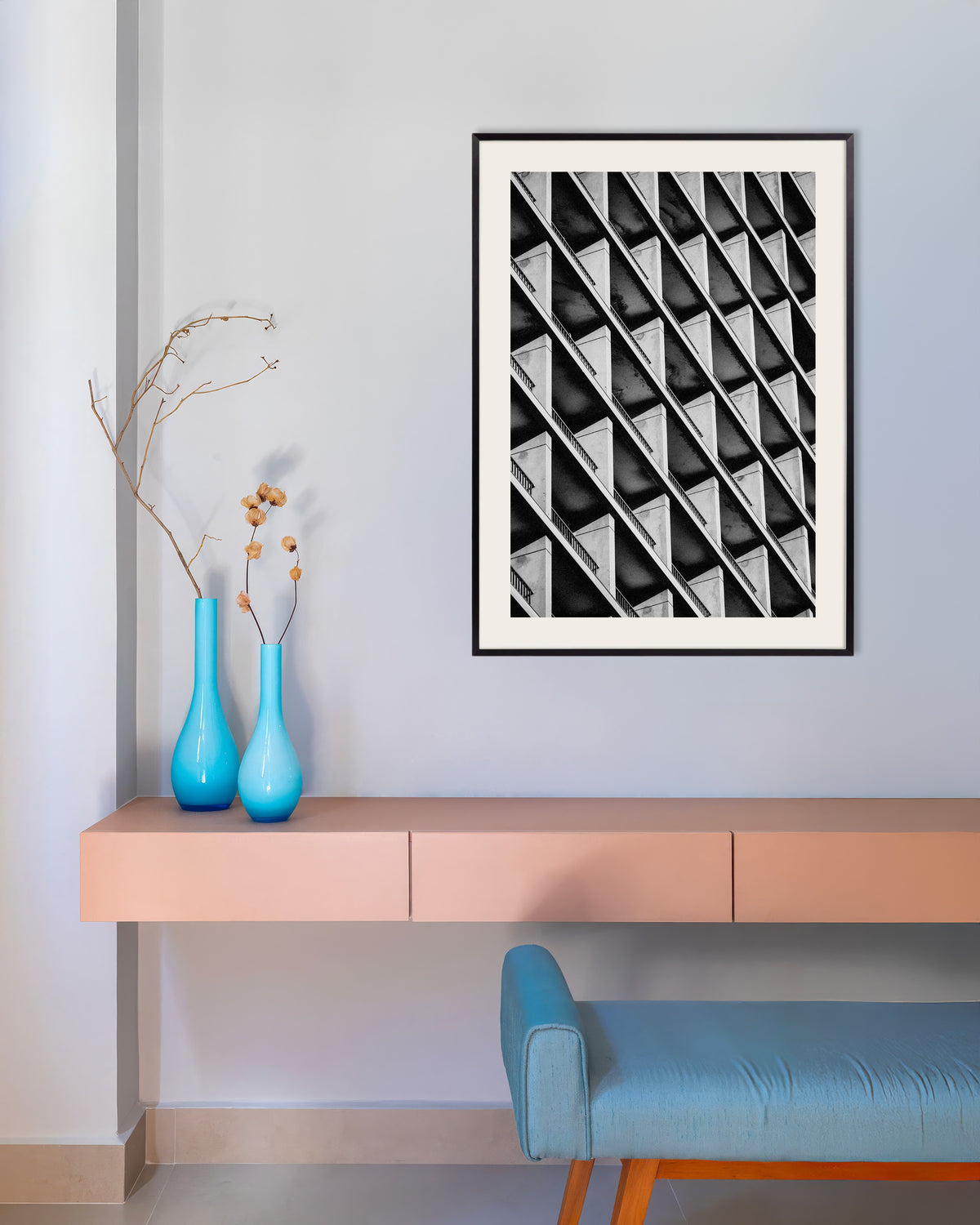 Affiche « Rythme diagonal des balcons », avec un cadre en métal