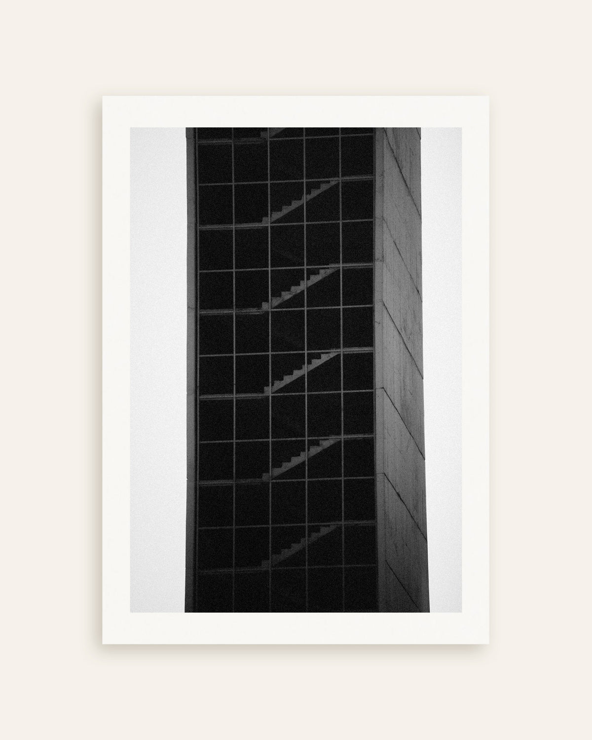 Affiche « Tour d’escalier en verre », vignette