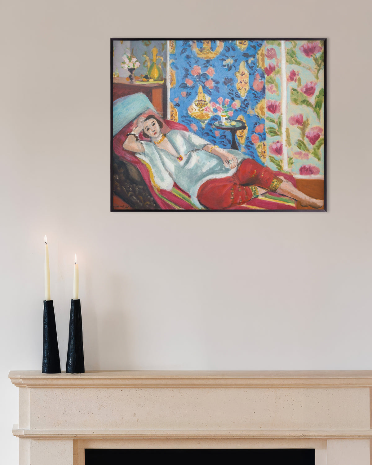Poster représentant Odalisque aux culottes rouges (1924-1925) de Henri Matisse, avec un cadre en métal