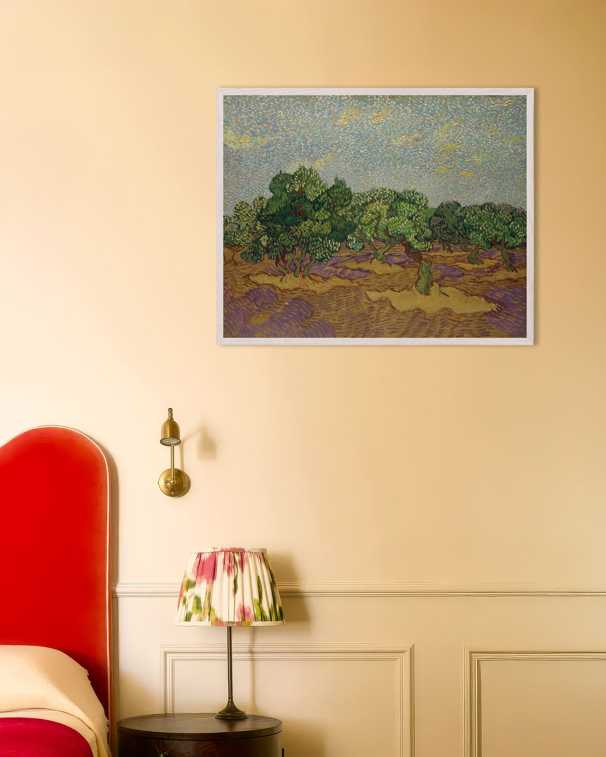 Poster d’Oliviers sous un ciel pâle (1889) de Vincent van Gogh, avec cadre en bois blanc