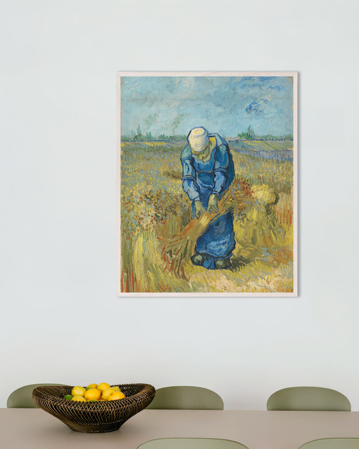 Poster de Paysanne liant des gerbes, d’après Millet (1889), Vincent van Gogh, avec un cadre en bois blanc