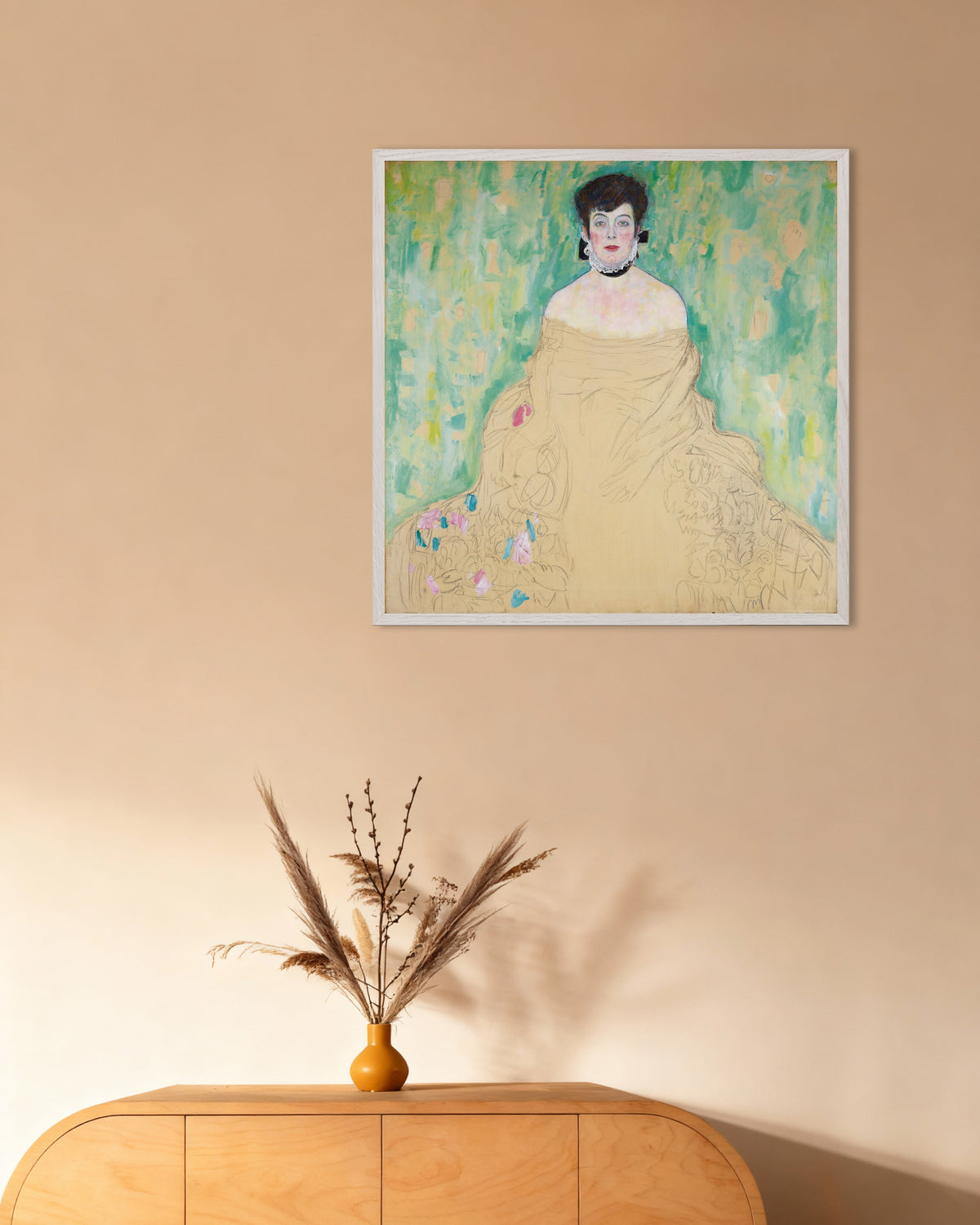 Affiche Portrait d'Amalie Zuckerkandl (1917) de Gustav Klimt, avec un cadre en bois blanc