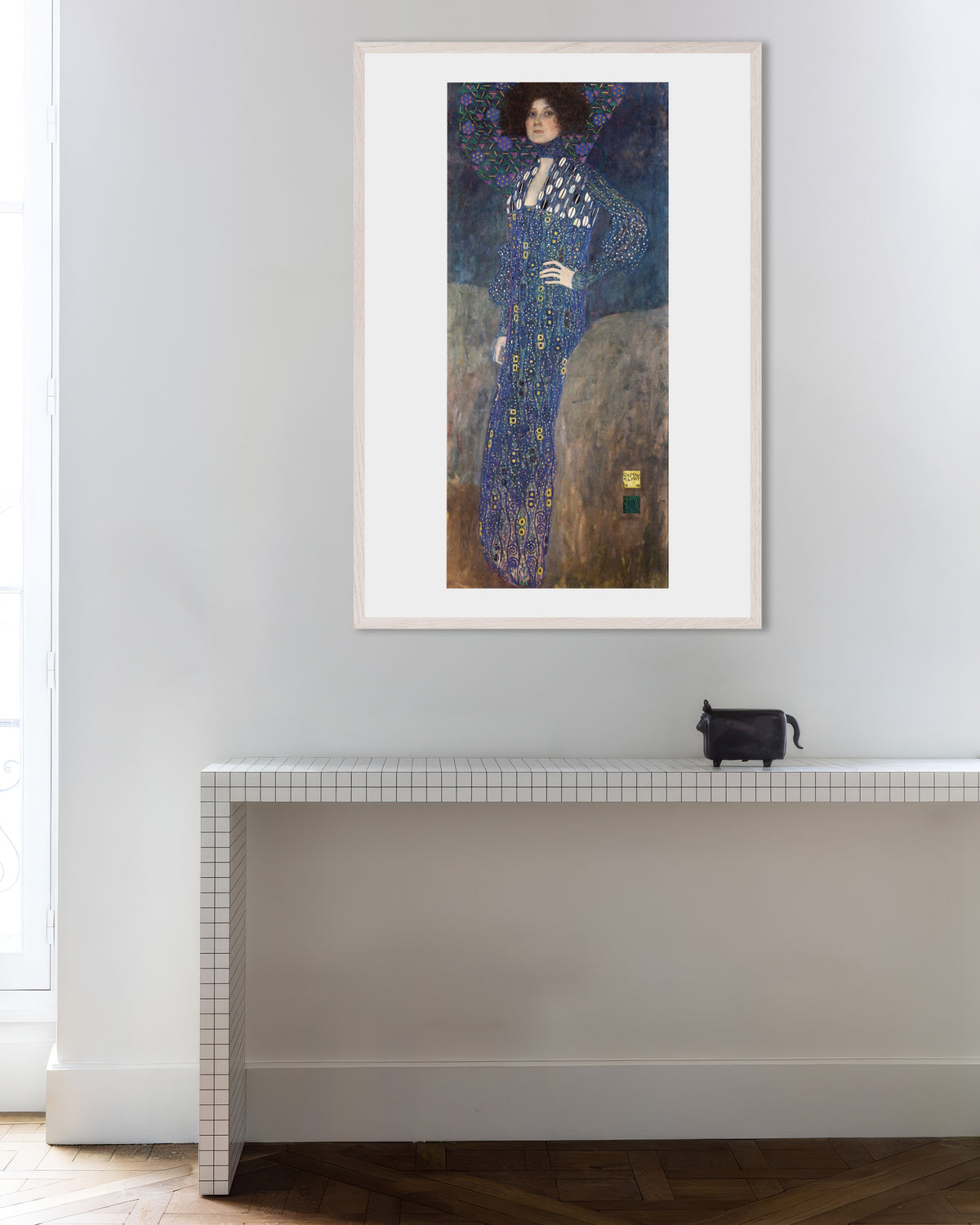 Affiche Portrait d'Emilie Flöge (1902) de Gustav Klimt, avec un cadre en bois blanc