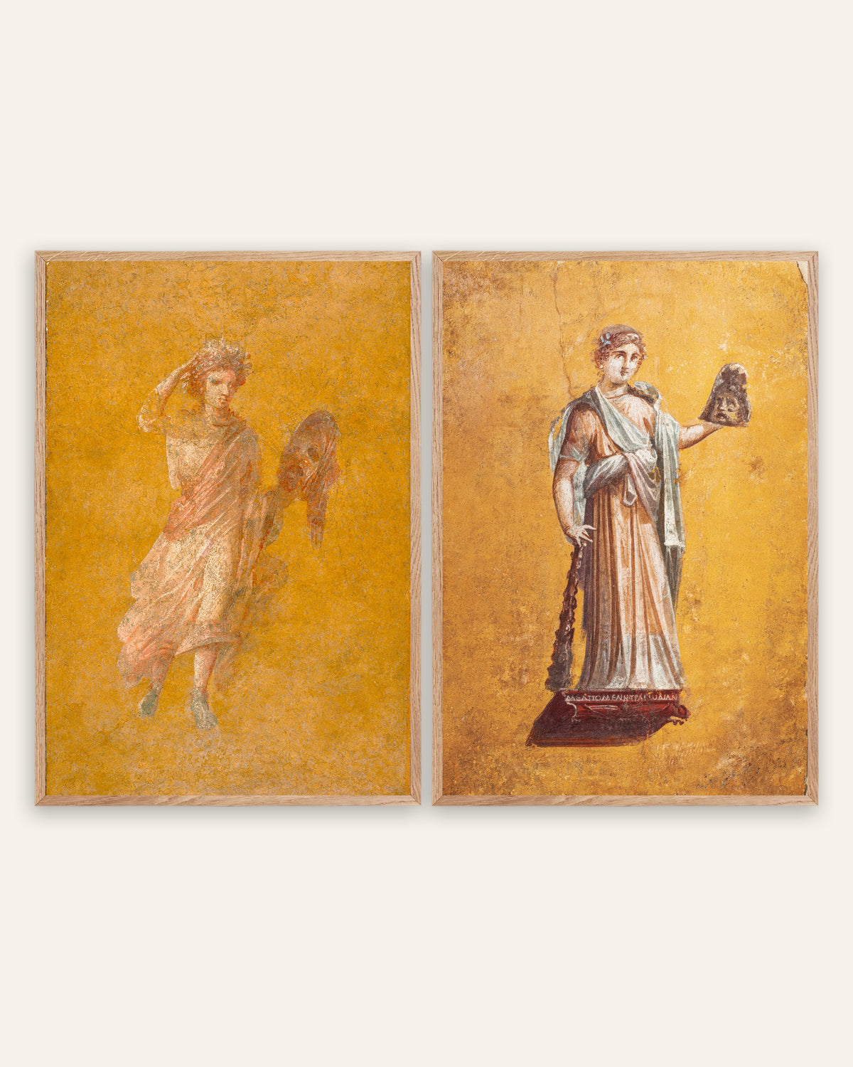 Affiches fresques romaines, lot de 2 : Melpomène, muse de la tragédie, cadres en chêne naturel