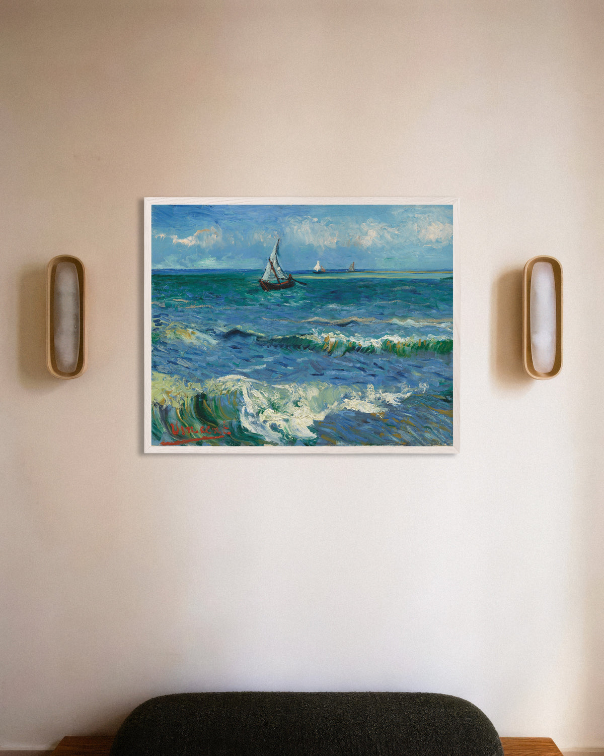 Poster de Paysage marin près des Saintes-Maries-de-la-Mer (1888), Vincent van Gogh, avec un cadre en bois blanc