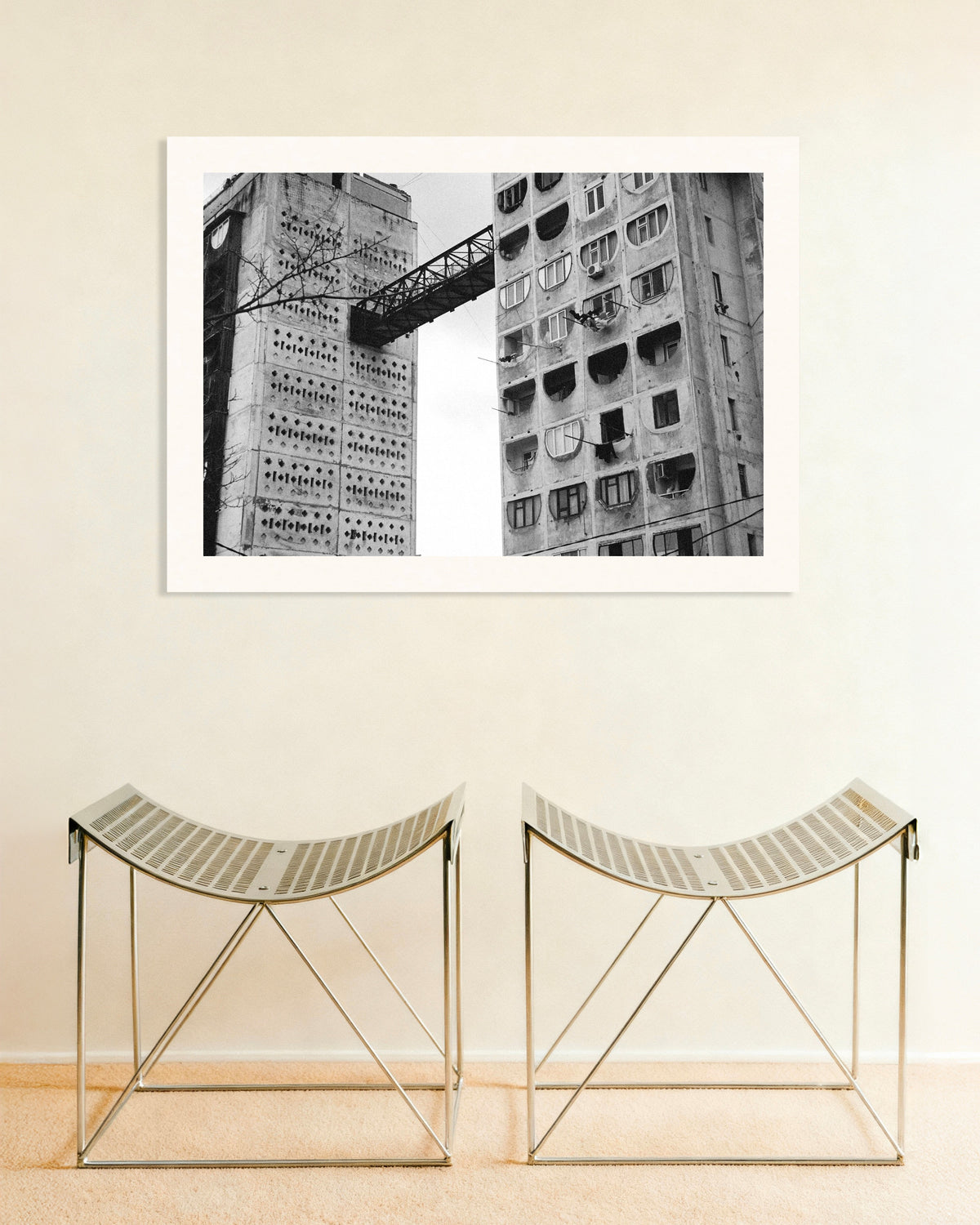 Affiche « Passerelle entre deux tours »
