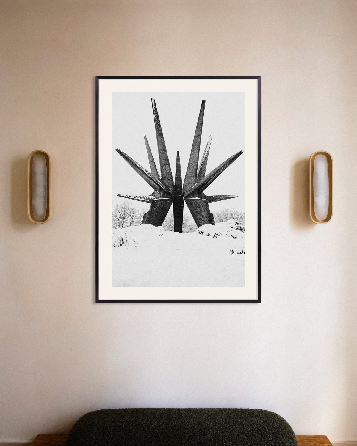 Affiche « Monument étoilé dans la neige », avec un cadre en métal