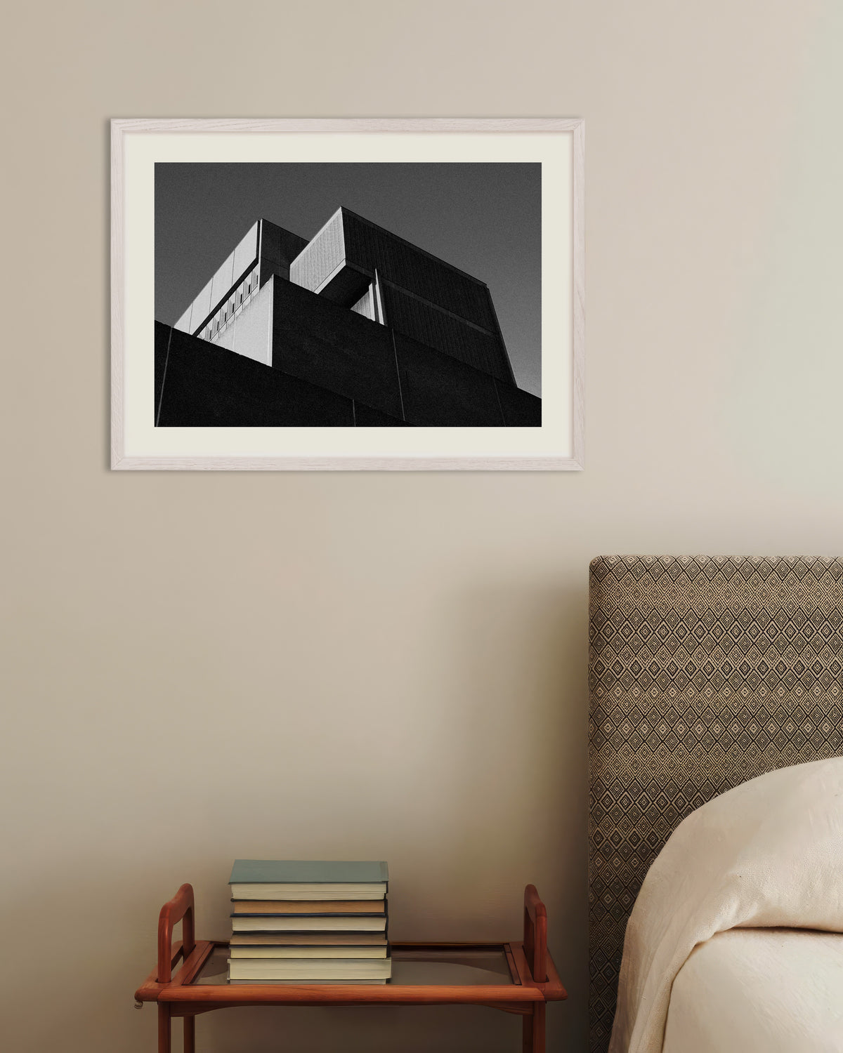 Affiche « Blocs en escalier au crépuscule », avec un cadre en bois blanc