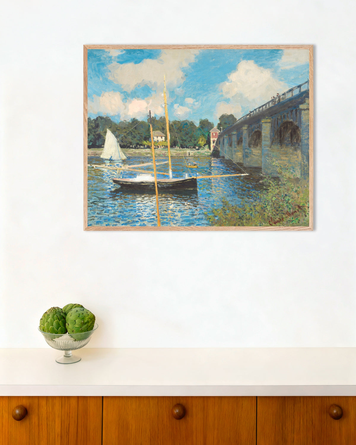 Affiche Le Pont à Argenteuil (1874) de Claude Monet, avec un cadre en bois naturel