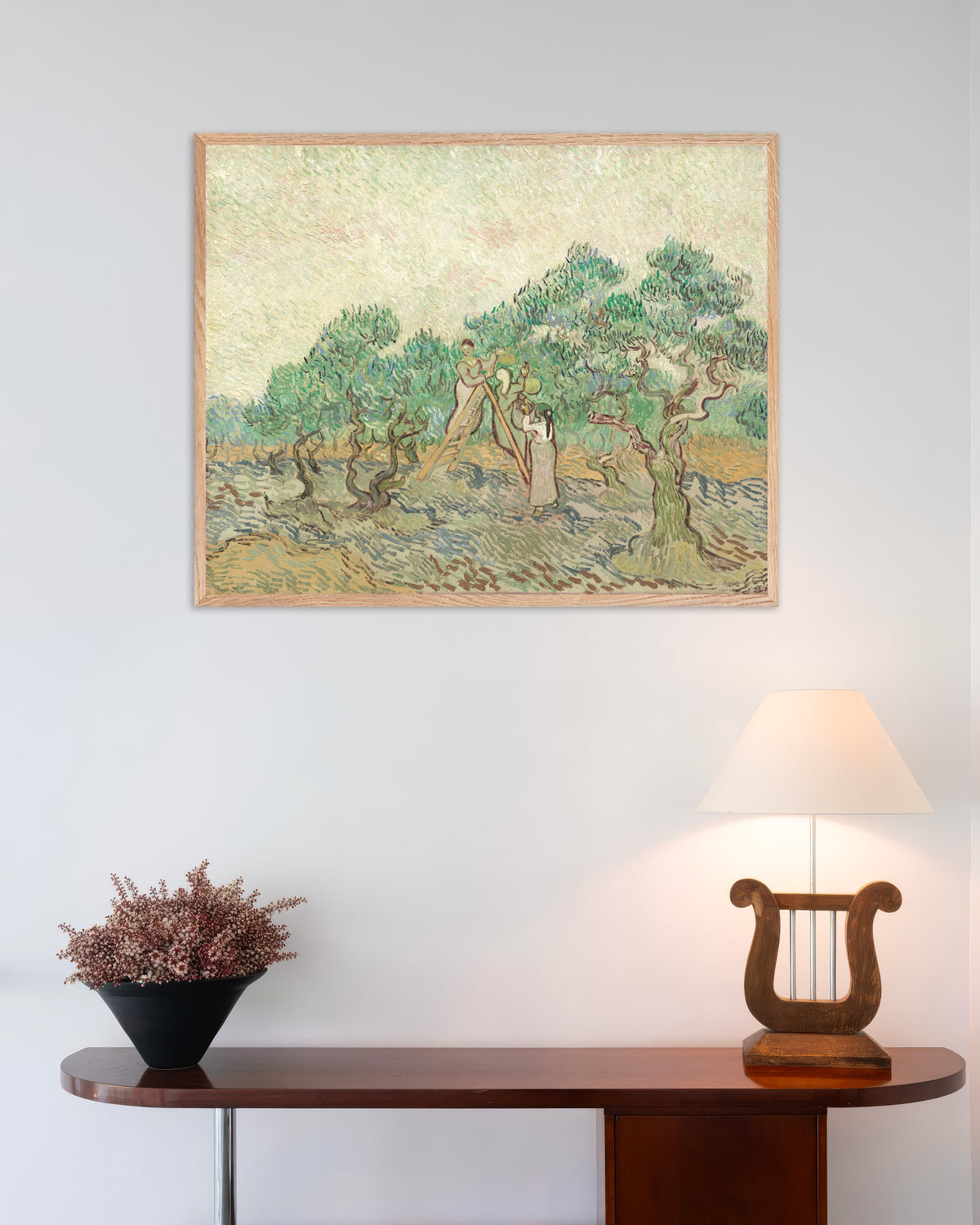 Poster Le Verger d’oliviers (1889) de Vincent van Gogh, avec un cadre en bois naturel