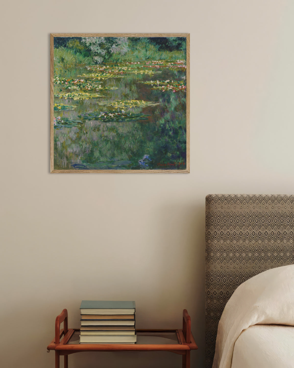 Affiche Le Bassin aux nymphéas (1904) de Claude Monet, avec un cadre en bois naturel
