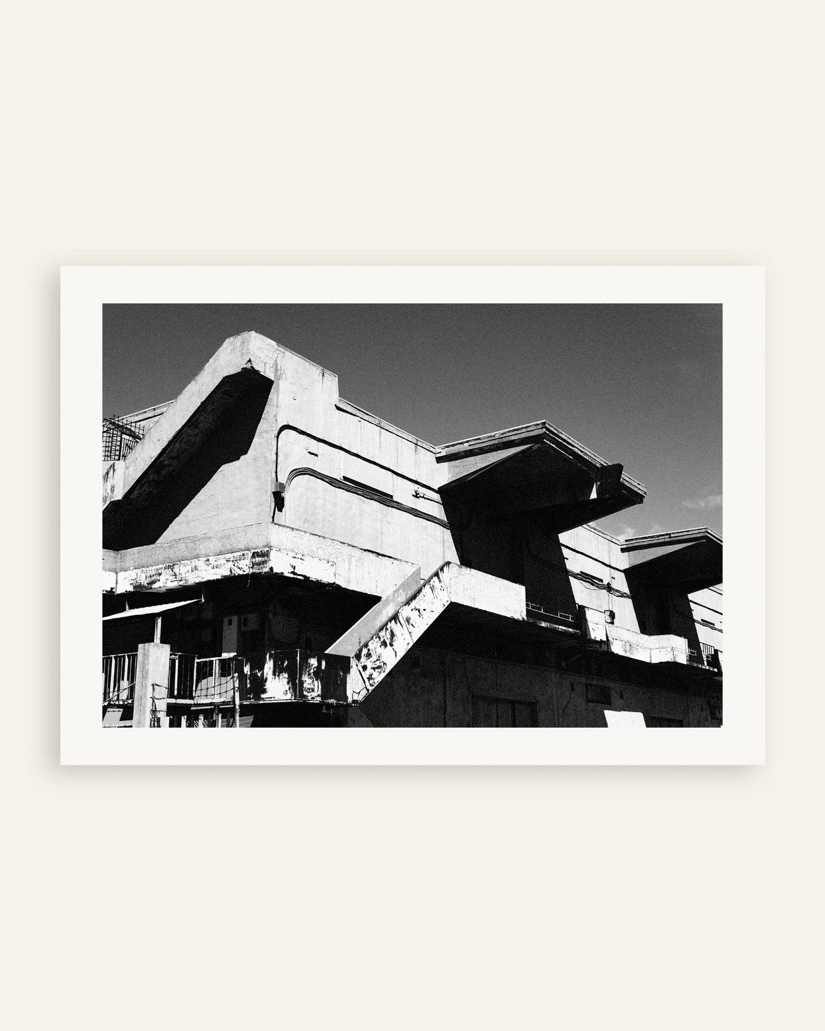Affiche « Pavillon en béton patiné », vignette