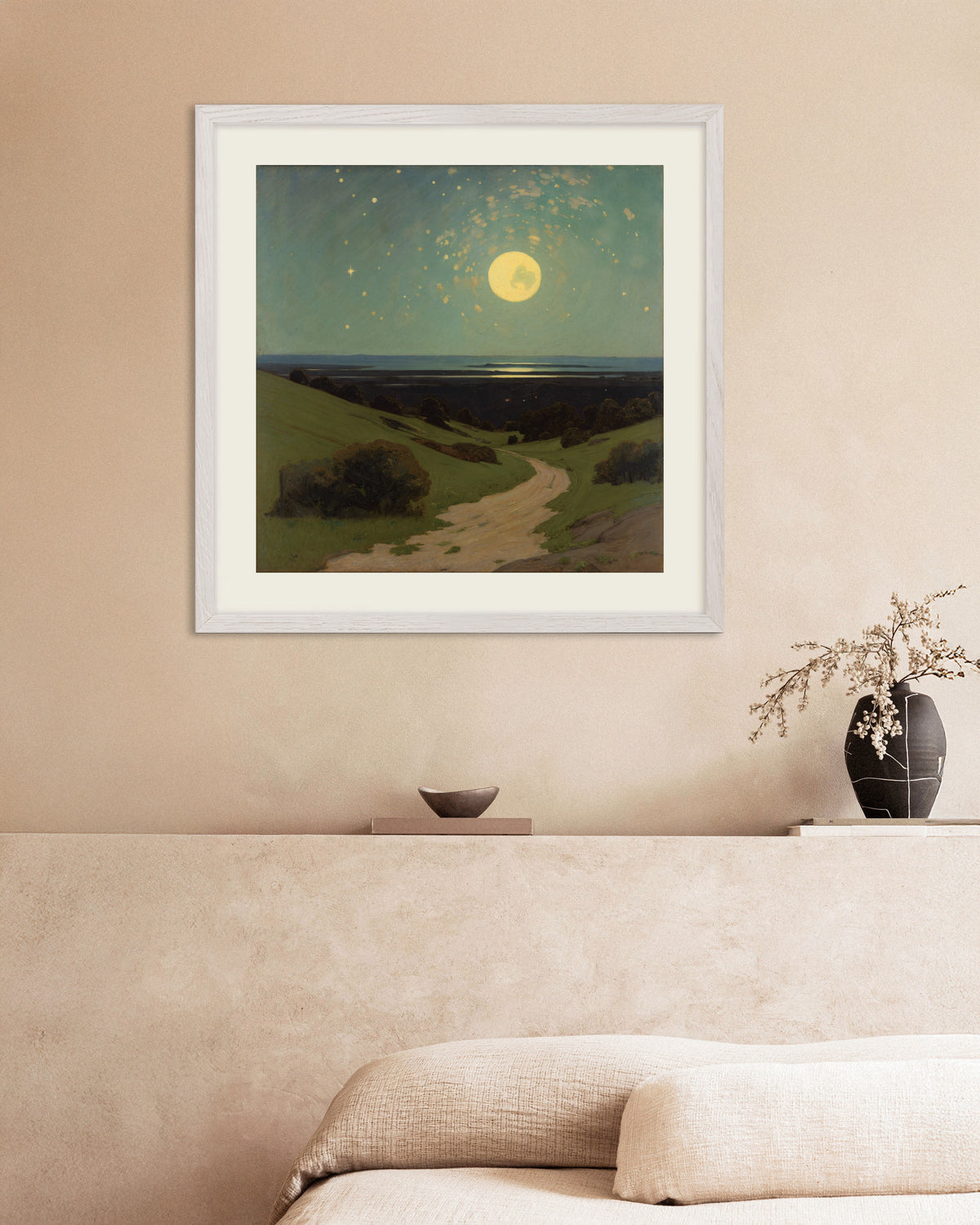 Affiche Pleine lune sur les collines avec cadre en chêne blanc